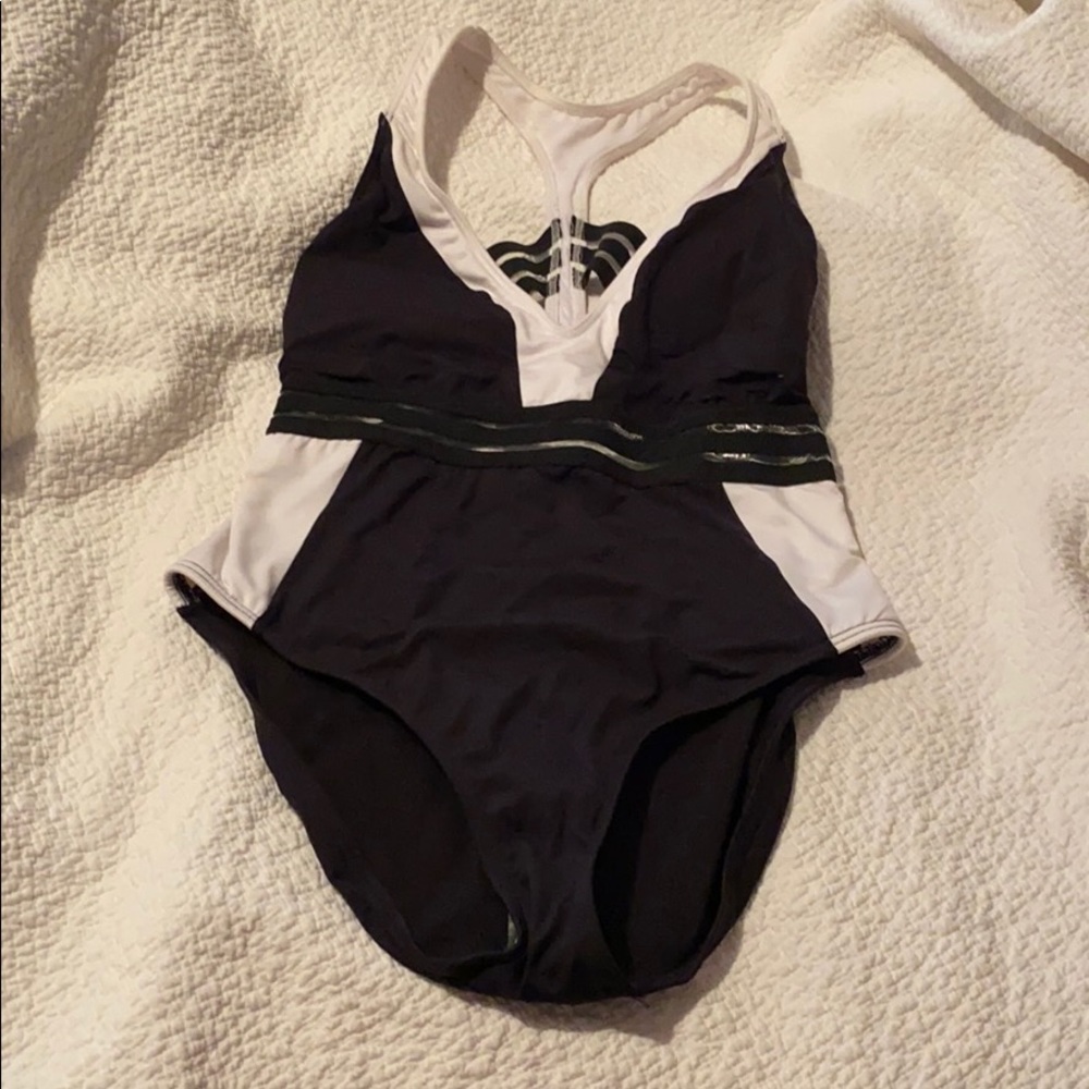 Swim suit